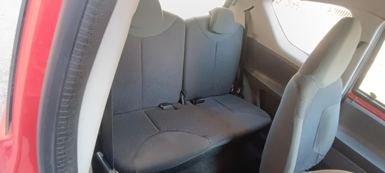 Peugeot 107 1.0 68CV 3p. Sweet Years