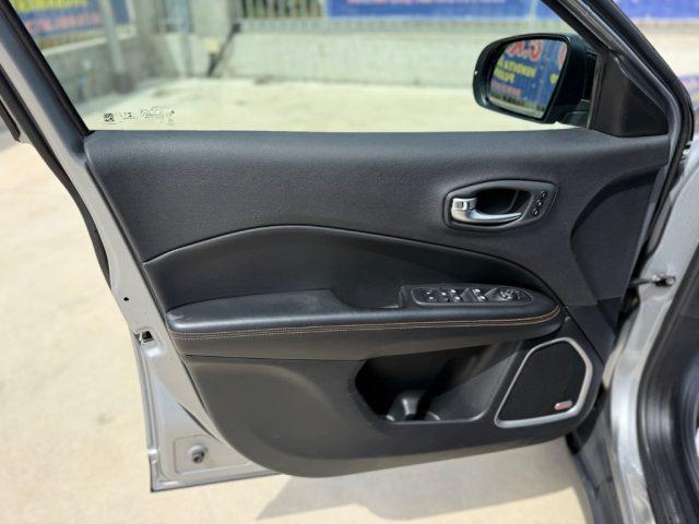JEEP Compass 2.0 MJT LIMITED WINTER EDITION tetto