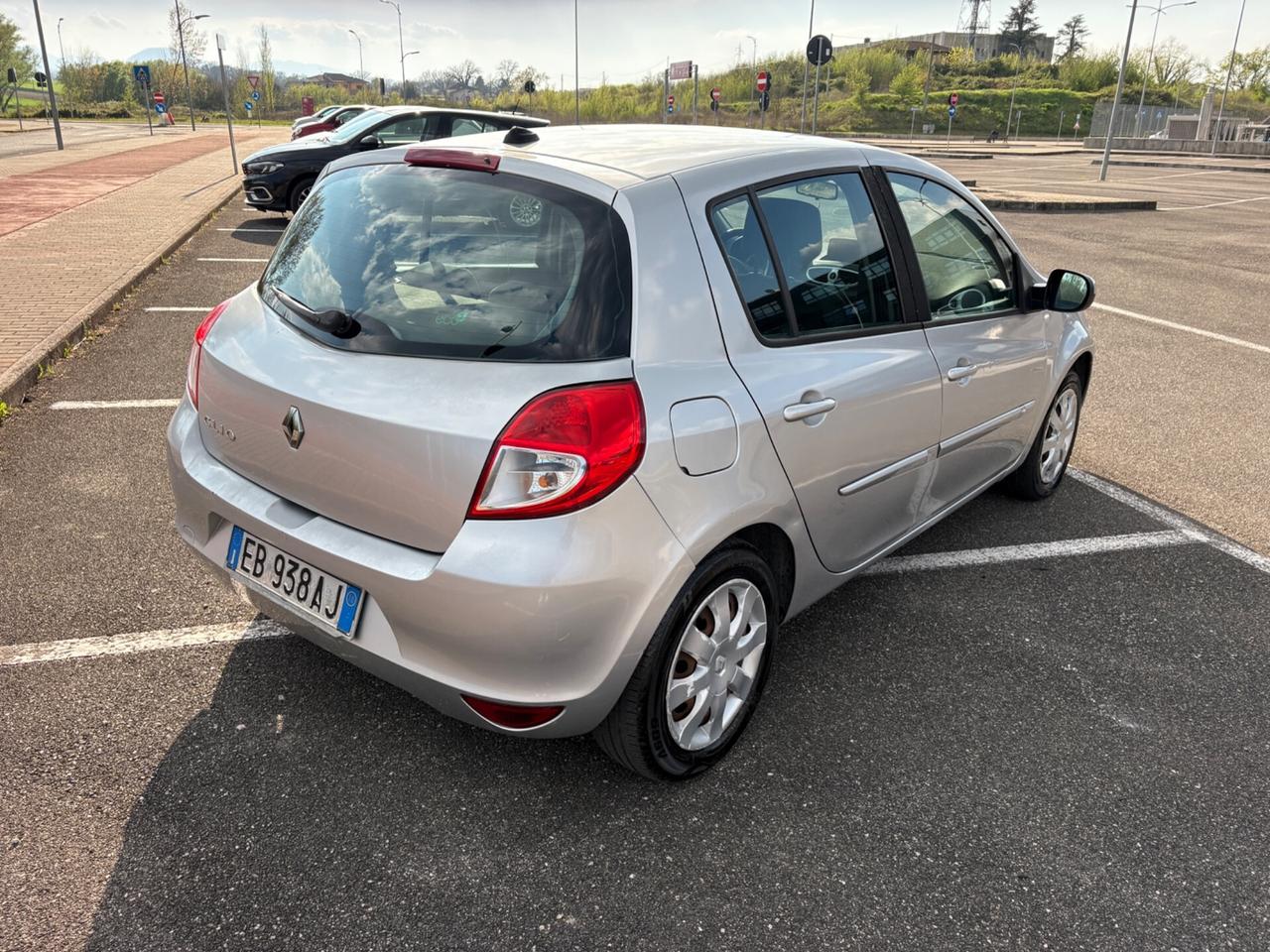 Renault Clio 1.1 BENZ/GPL*2010*NAVIGATORE*GPL2030