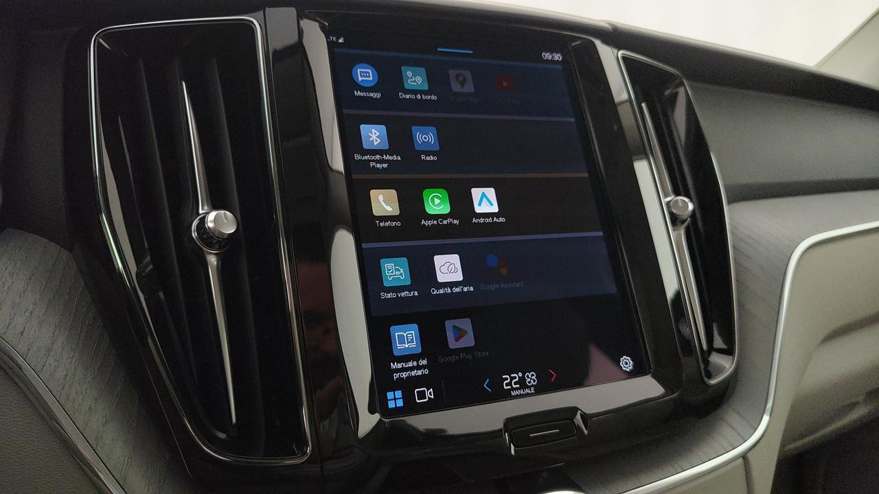 VOLVO XC60 2.0 b4 Momentum auto