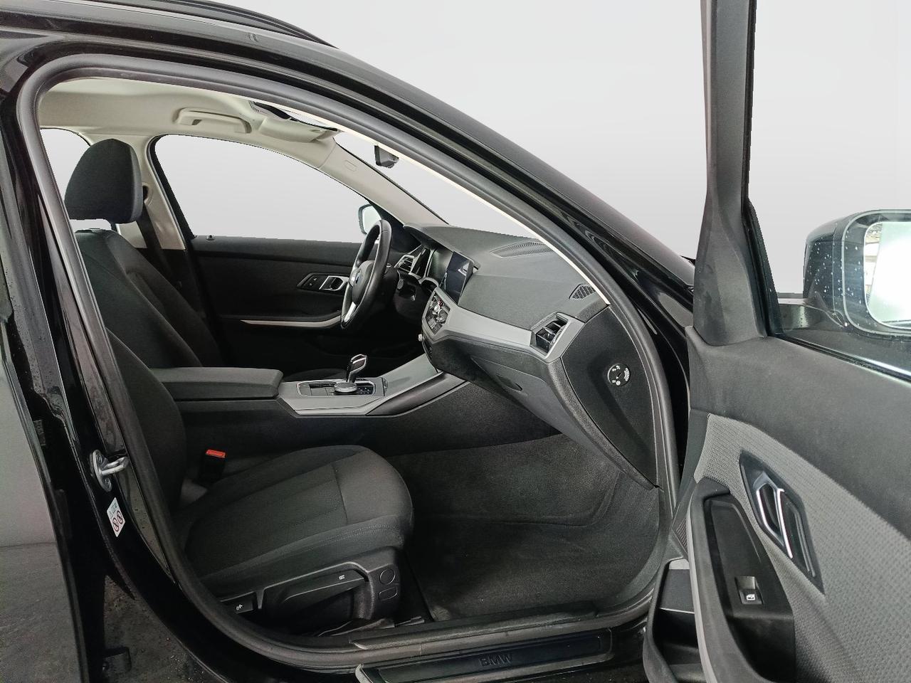 BMW Serie 3 G21 2019 Touring - 320d Touring Business Advantage a