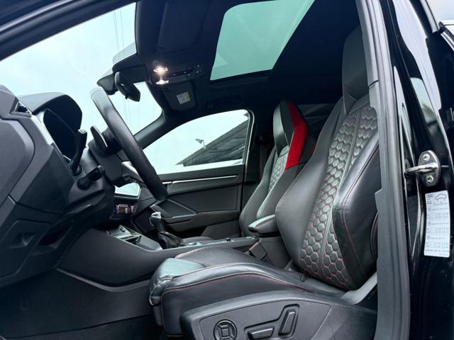 AUDI RS Q3 TOTAL BLACK SEDILI A GUSCIO TETTO