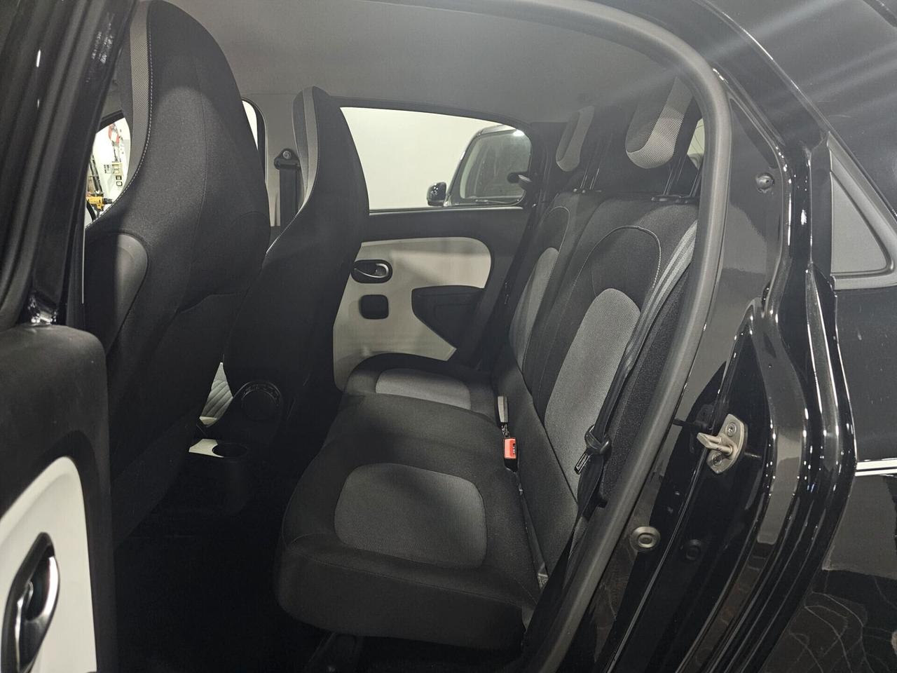 NUOVA RENAULT TWINGO INTENS TCe 0.9 BENZ 90CV TOTAL BLACK EDITION