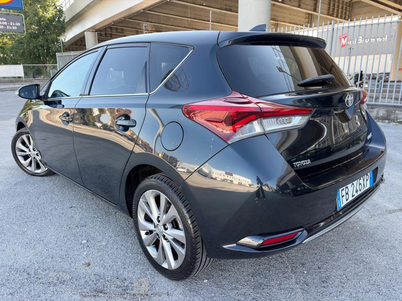 Toyota Auris 1.6 D-4D magnifica starfull