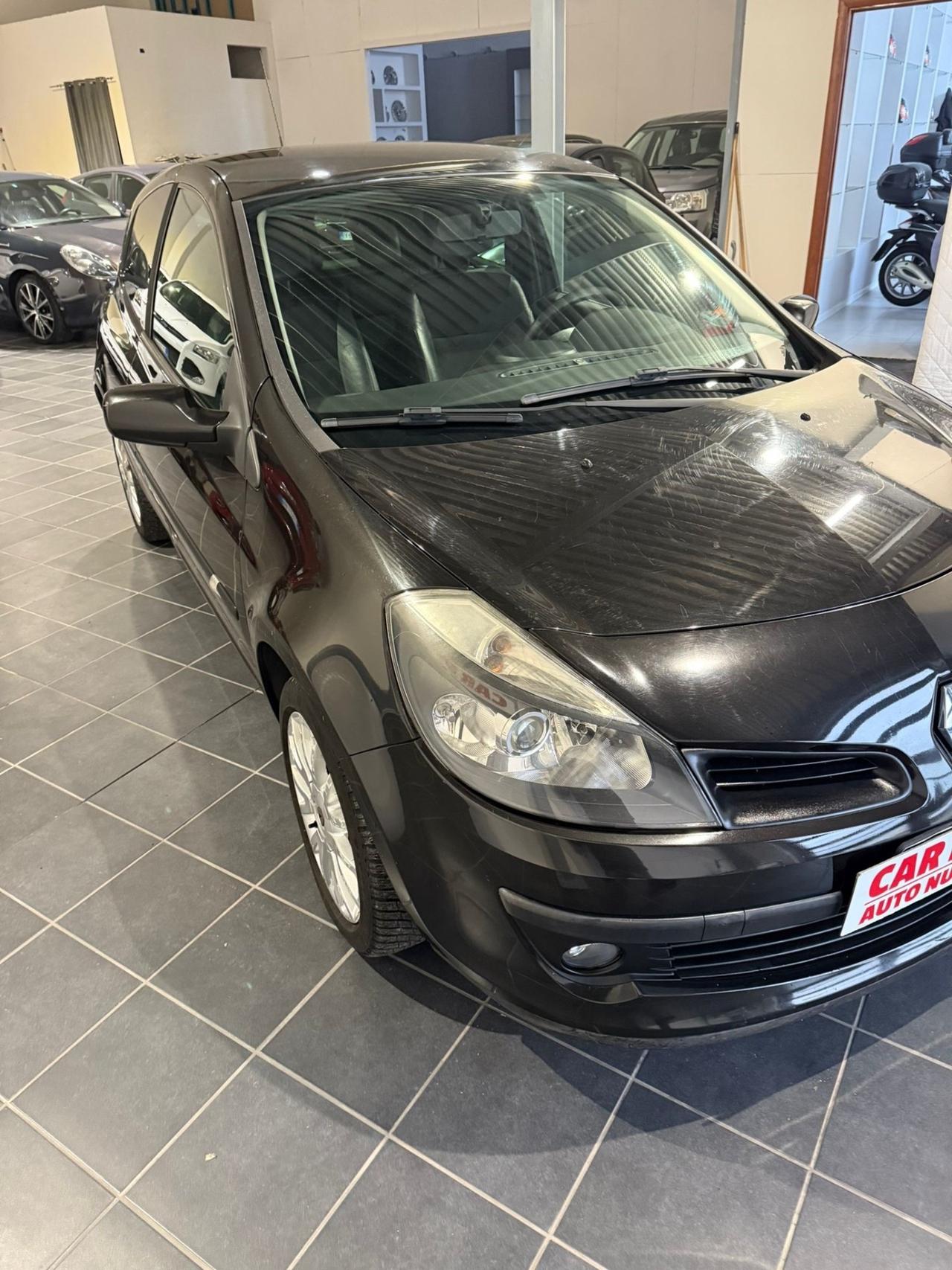 RENAULT CLIO 1.5 -NEOPATENTATI-UNICO PROPRIETARIO