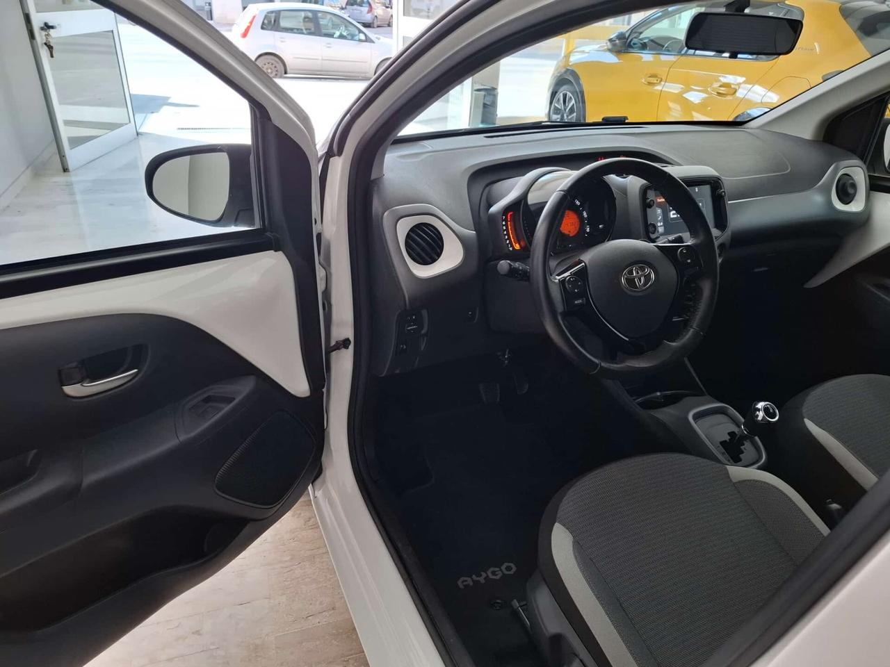 Toyota Aygo Connect 1.0 BENZINA - 2021 AUTOMATICA