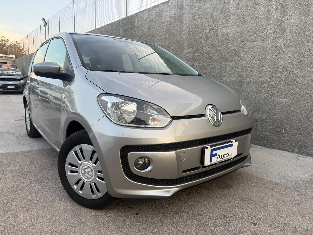 Volkswagen up! 1.0 5p. eco move BlueMotion Technology,128.892 km