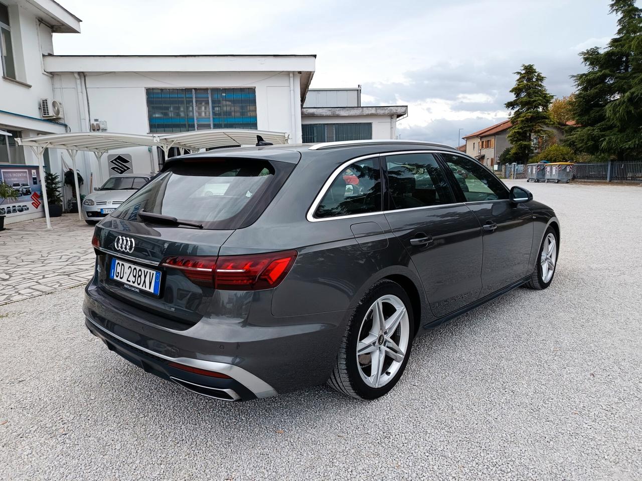 Audi A4 Avant 2.0 TDI S tronic S-Line Tua a 259€/Mese