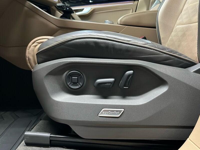 Volkswagen Touareg Nuova Atmosphere Tiptronic