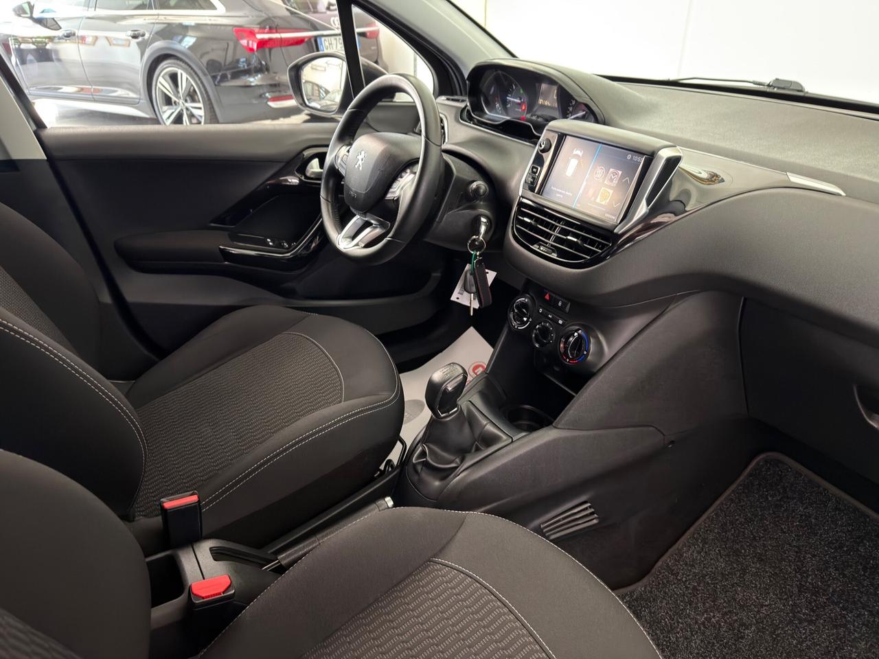 Peugeot 208 PureTech 82 5 porte Allure