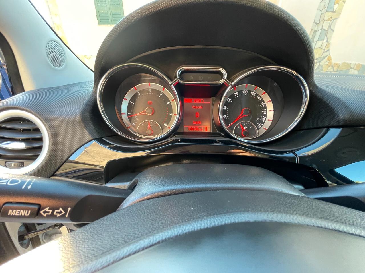 Opel Adam 1.4 87 CV GPL Tech Black Jack