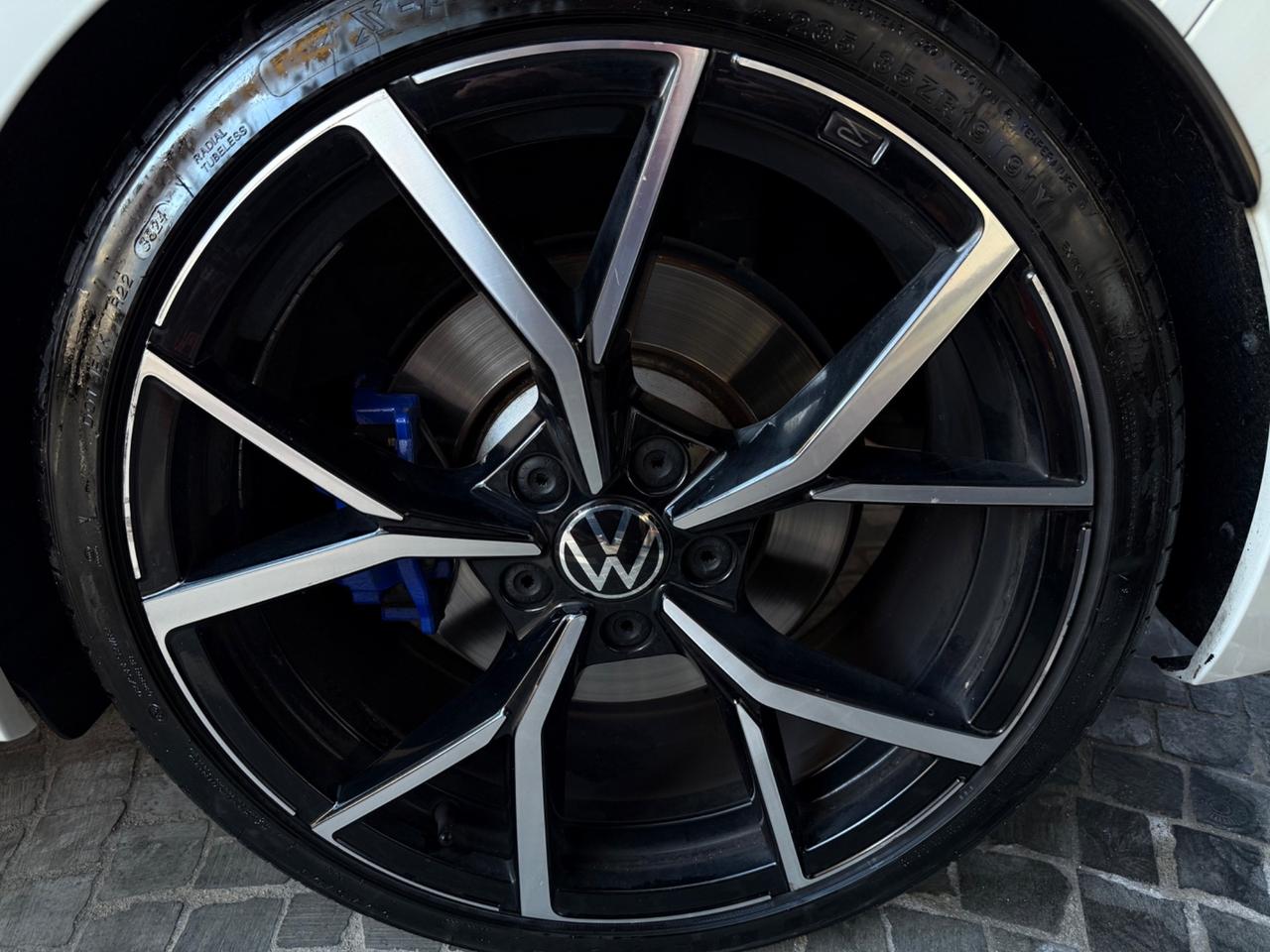 Volkswagen Golf 8 R PERFORMANCE