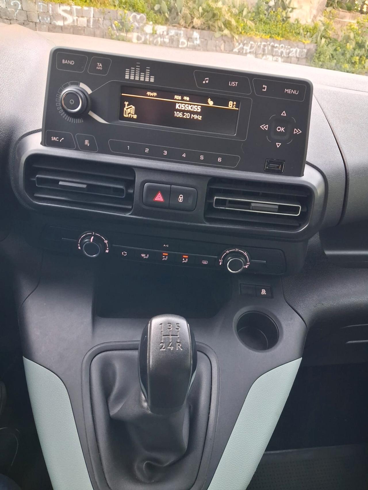 Citroen Berlingo Pianale ribassato con rampa disabili in carrozzina