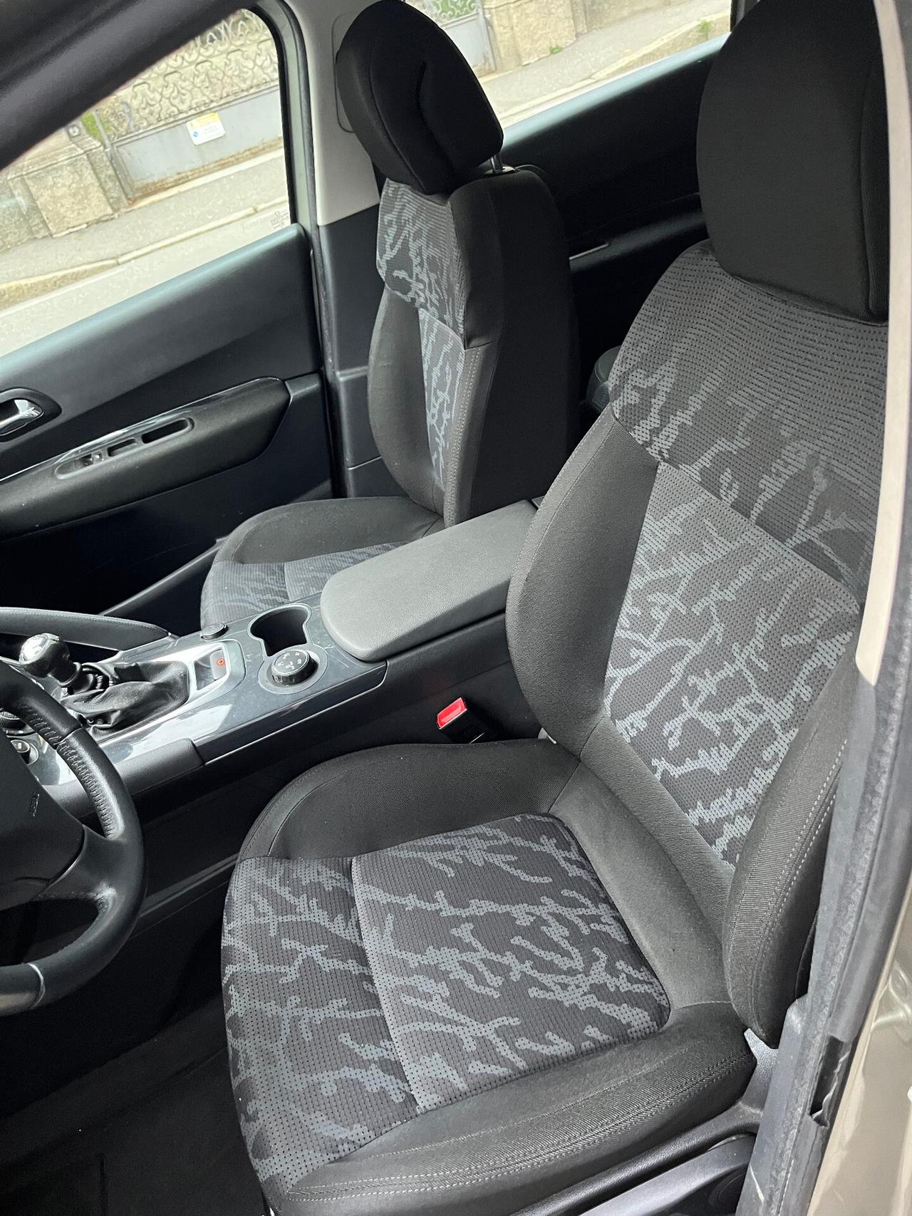 PEUGEOT 3008 1.6 HDi BUSINESS - ANCHE PER NEOPATENTATI - UNICO PROPRIETARIO - 2010 - PREZZO PER COMMERCIANTI