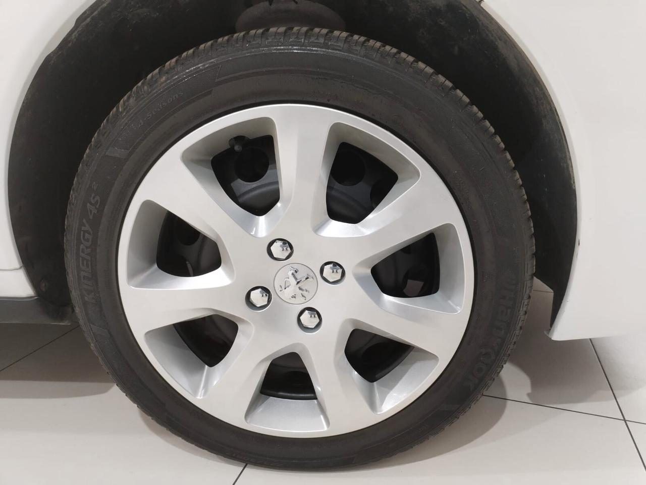 Peugeot 3008 1.6 HDi 110CV Premium