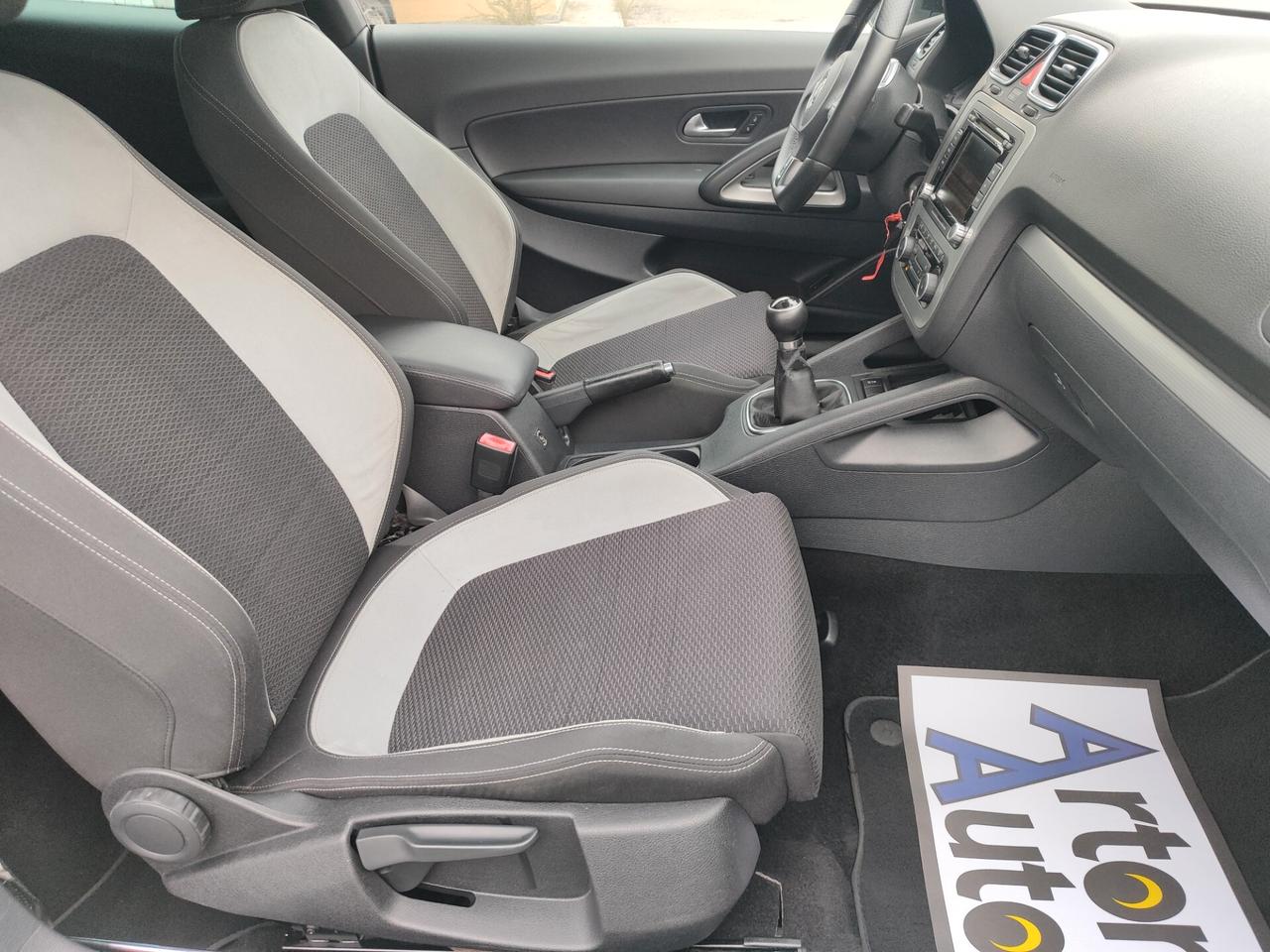 Volkswagen Scirocco 1.4 TSI 160CV R-line