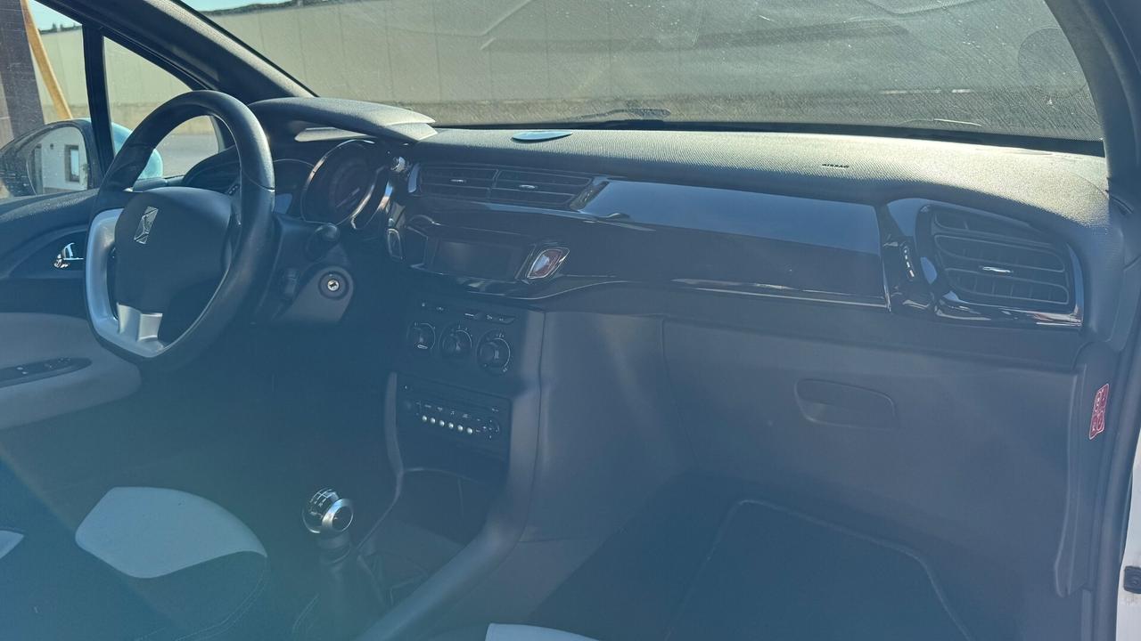 Ds DS3 3 1.4 VTi 95 Chic GPL-2011