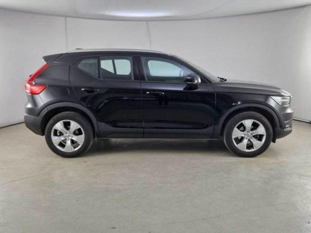 VOLVO XC40 T2 Geartronic Momentum Pro