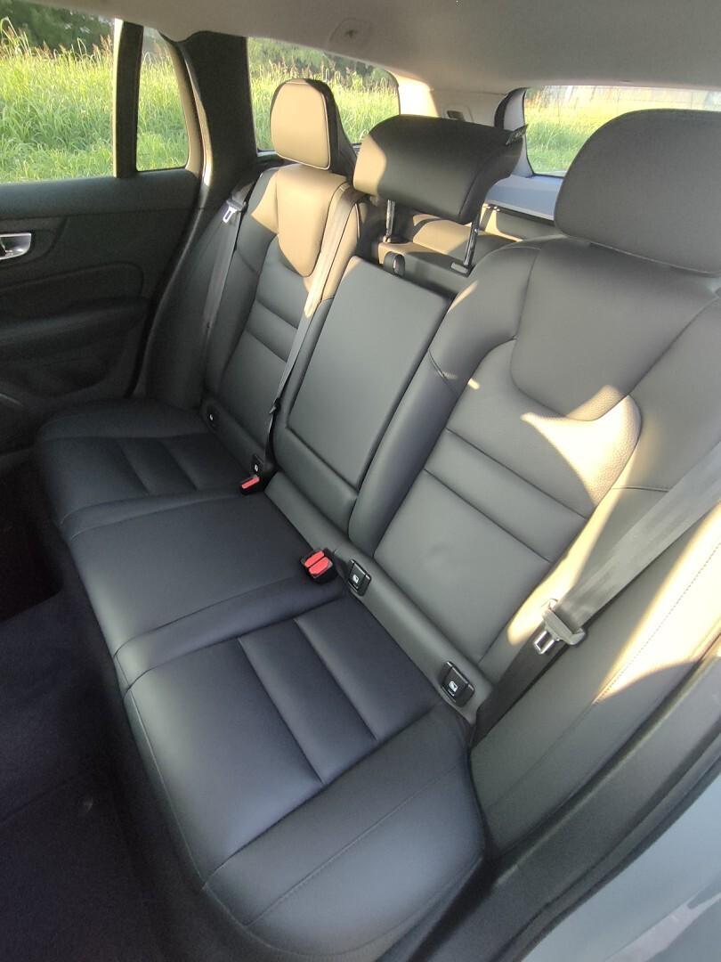 VOLVO V60 II N1 2.0 B4 Plus Dark IVA INCLUSA