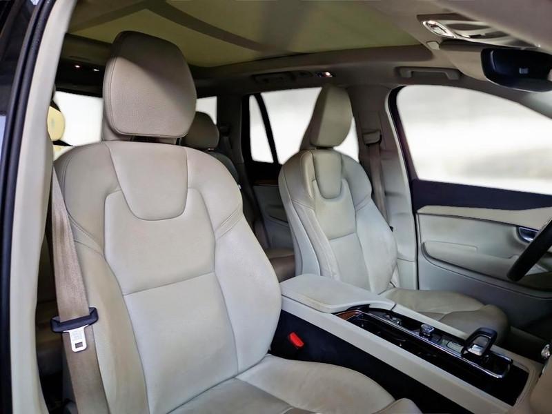 VOLVO XC90 T8 AWD PLUG-IN 7P R. INSCR. EXPR. SUV
