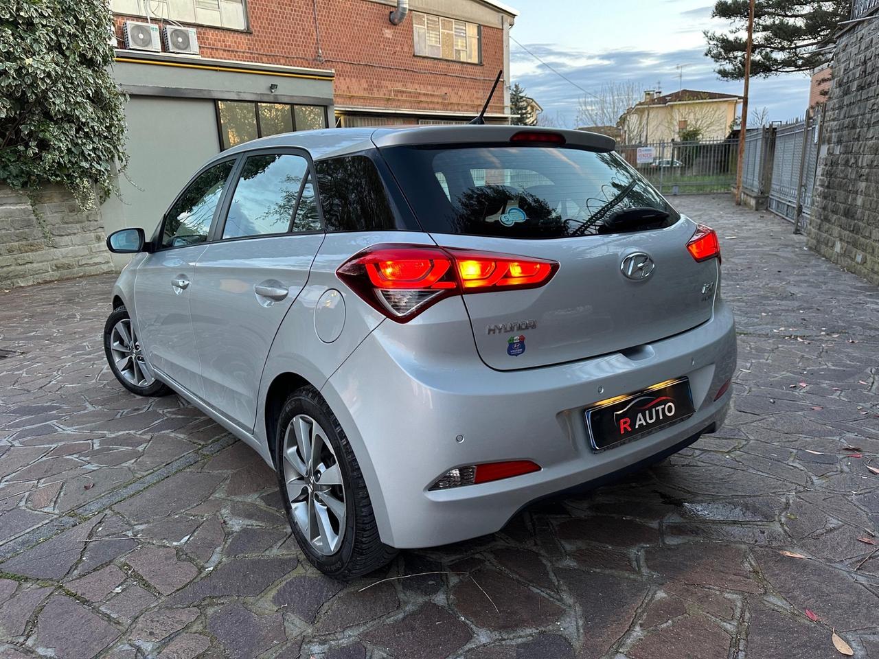 Hyundai i20 1.2 5 porte Econext Blackline