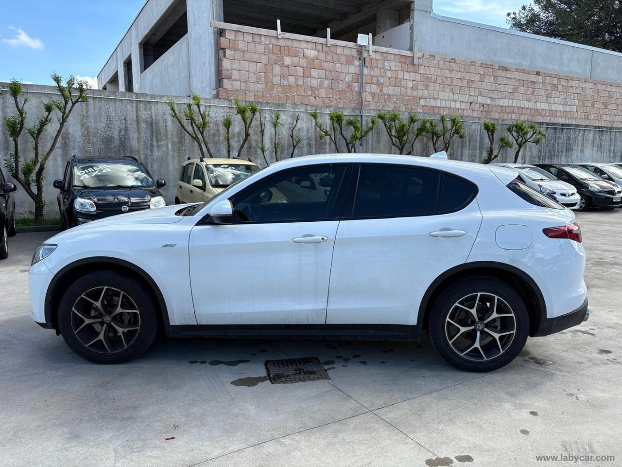 ALFA ROMEO Stelvio 2.2 T.diesel 210 CV AT8 Q4 Exec. X COMMERCIANTI