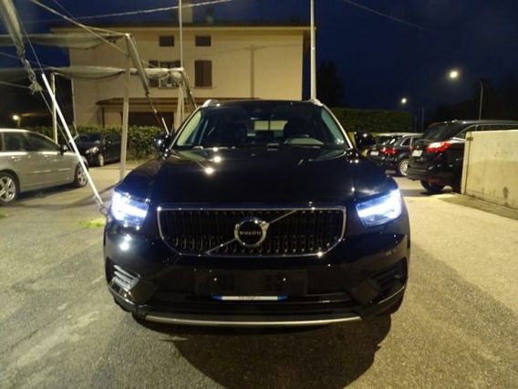 VOLVO XC40 D3 Geartronic Momentum Pro