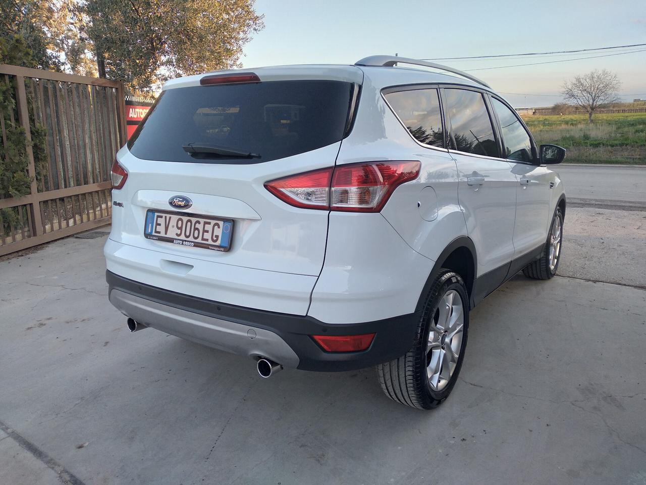 Ford Kuga 2.0 TDCI 140 CV 2WD Titanium