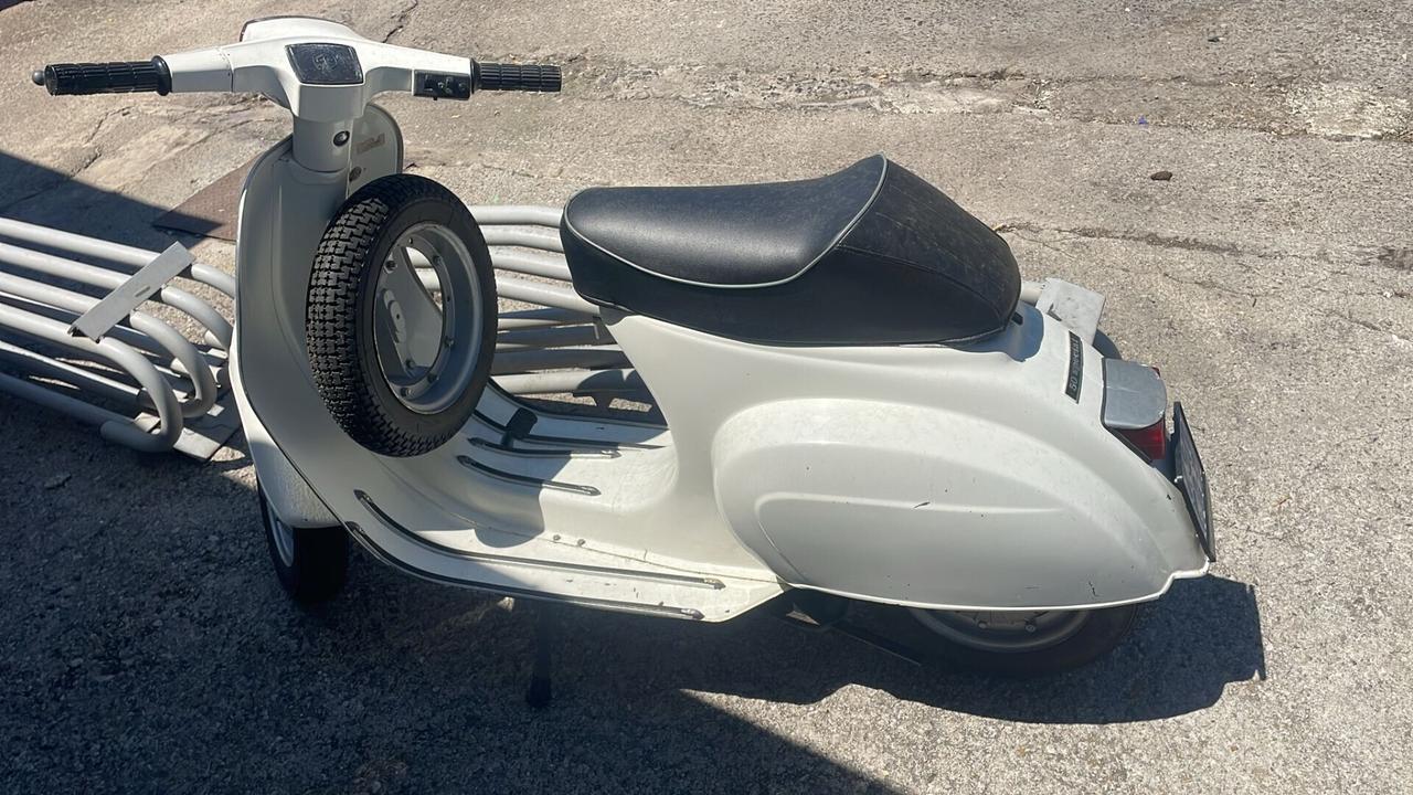 Piaggio Vespa 50 Special