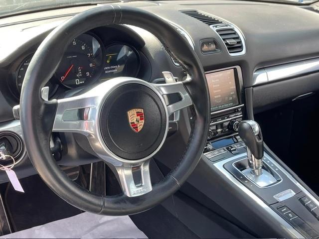Porsche Cayman 2.7