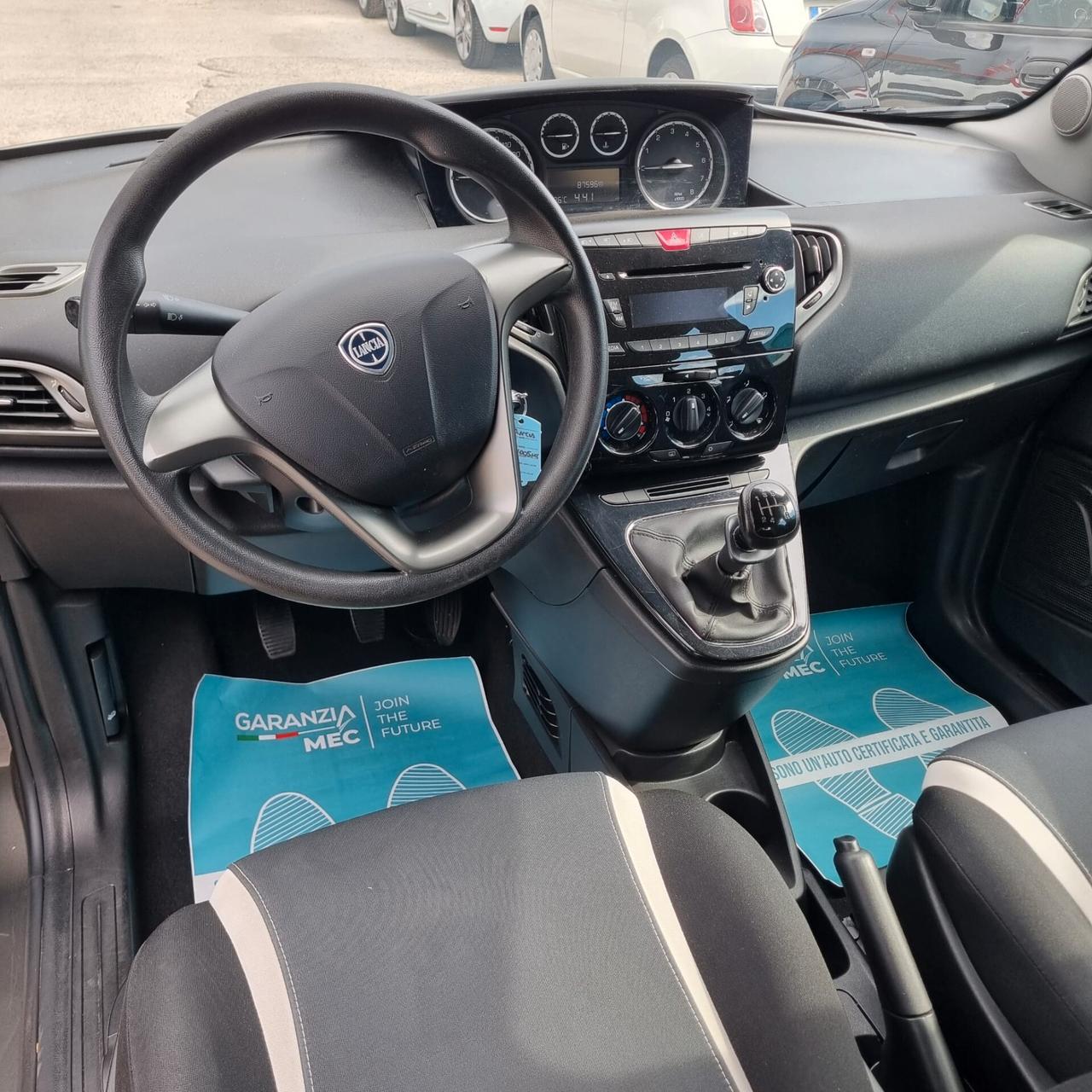 Lancia Ypsilon 1.2 69 CV 5 porte S&S Platinum