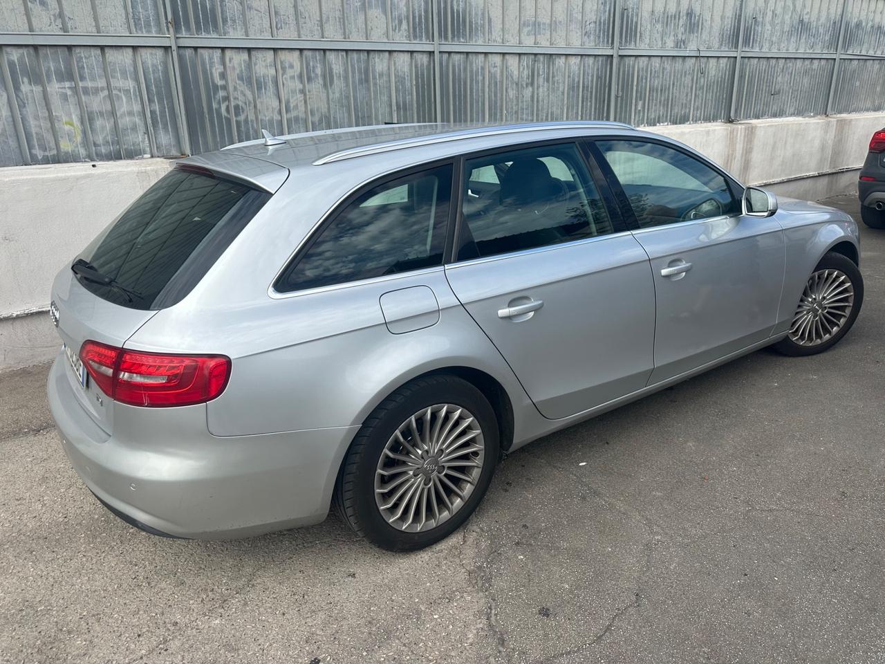 AUDI A4 SW 2.0TDI S-TRONIC/LED/NAVI