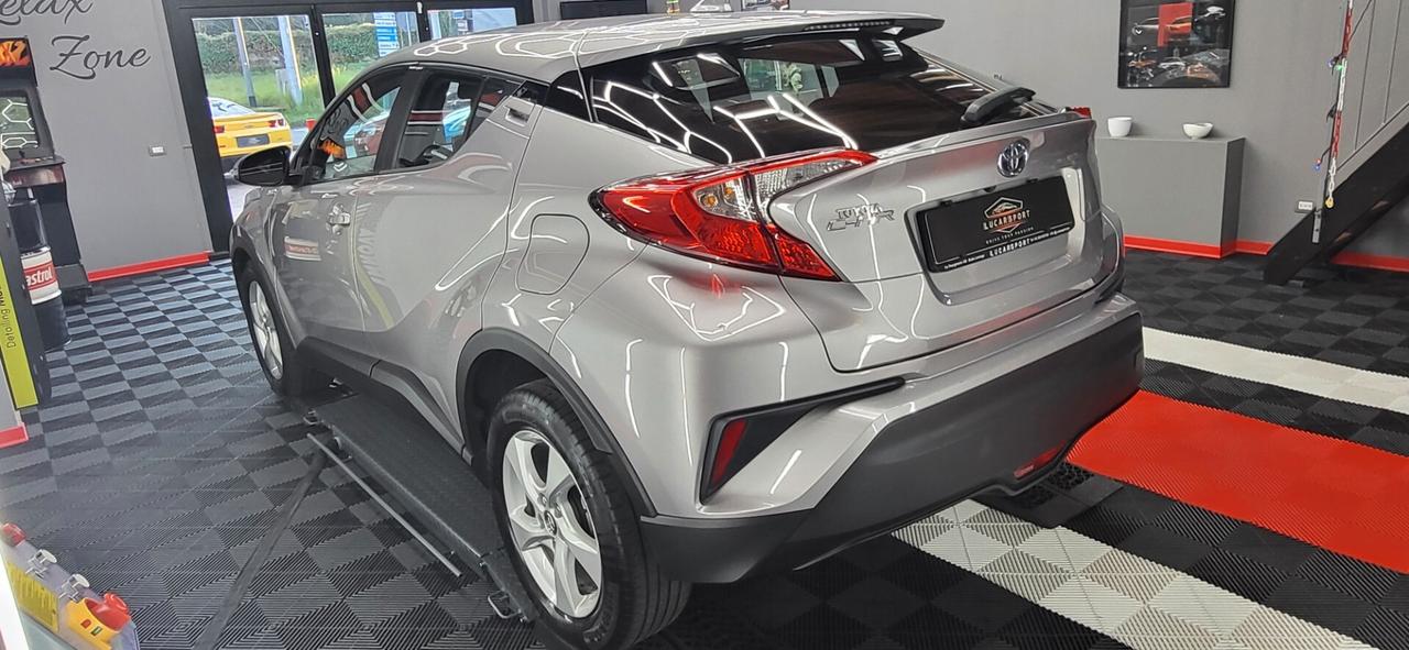 Toyota C-HR 1.8 Hybrid E-CVT Active