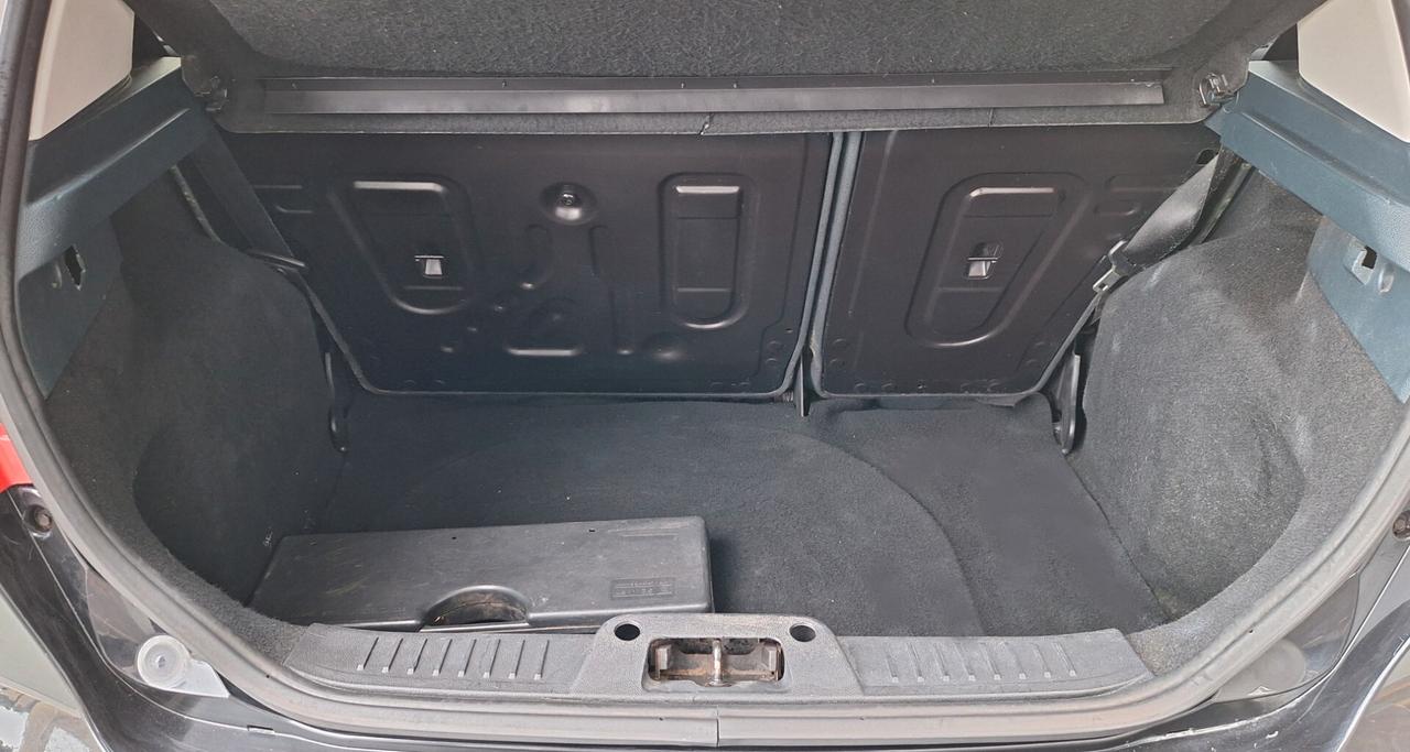 Ford Fiesta 1.4 TDCi 68CV 3 porte Titanium