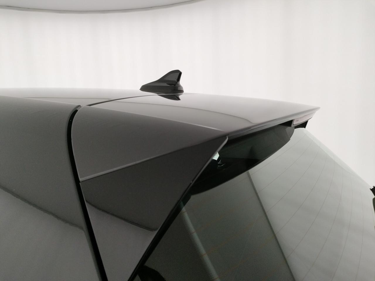 Volkswagen Golf 1.5 tgi life 130cv dsg