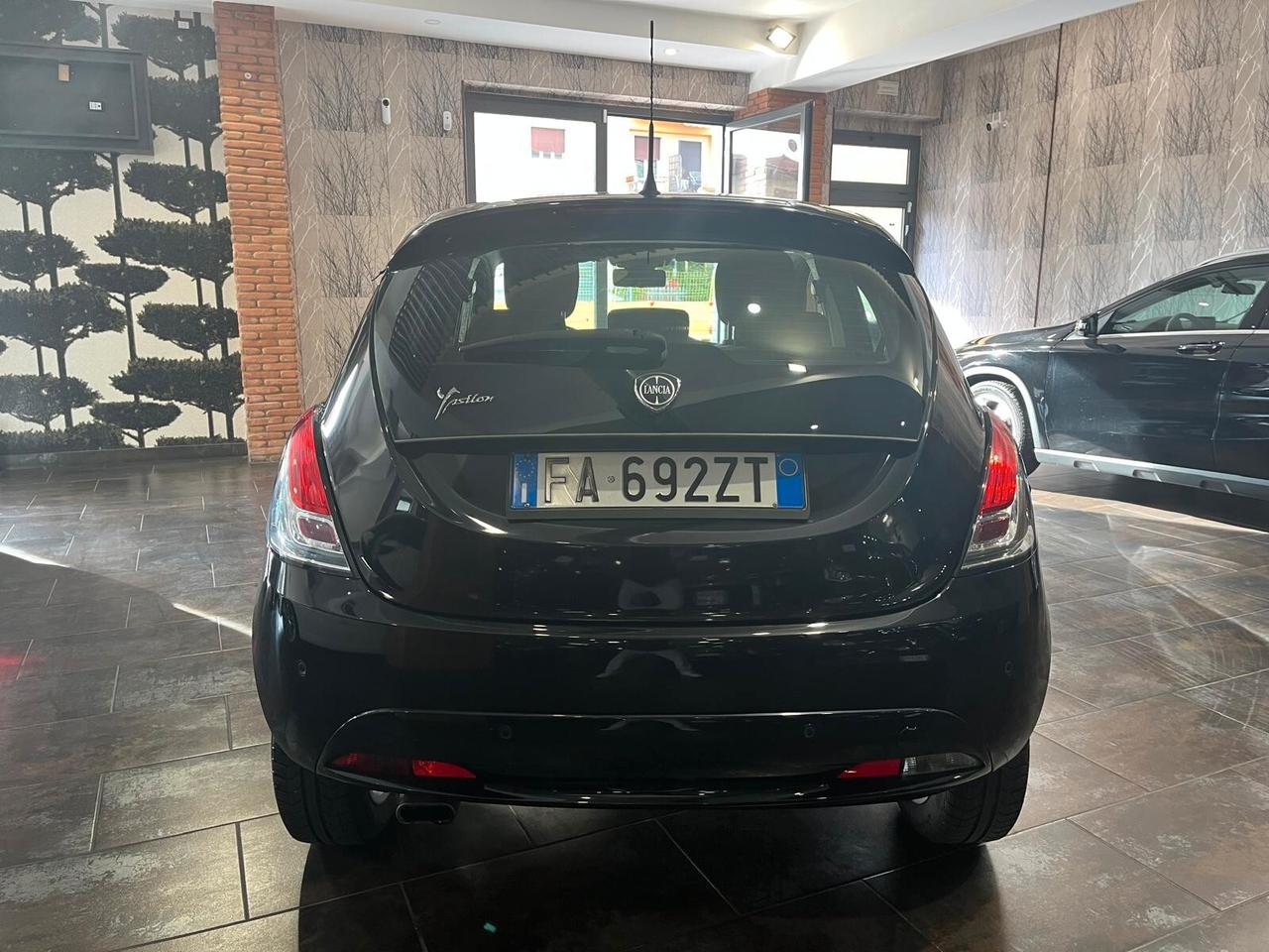 Lancia Ypsilon 1.2 69 CV 5 porte GPL Ecochic Gold