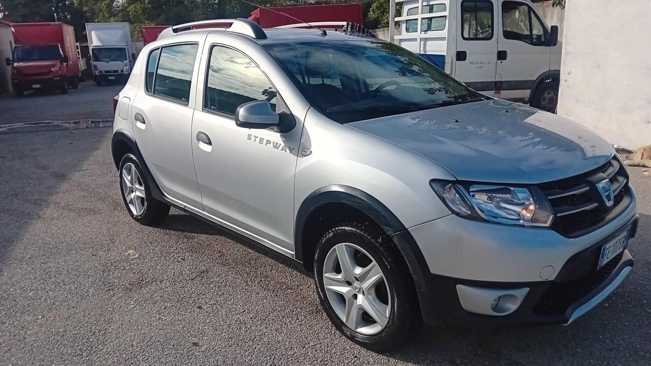 Dacia sandero stepway-1.5 dci- camb/aut-2016