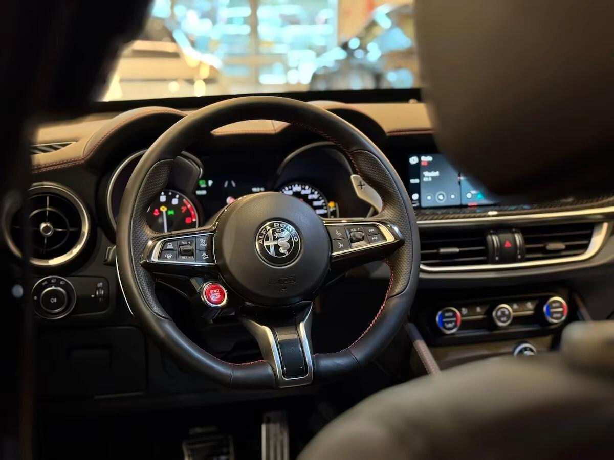Alfa Romeo Stelvio 2.9 Bi-Turbo V6 510 CV AT8 Quadrifoglio