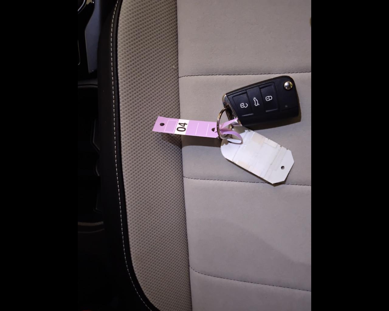 VOLKSWAGEN T-Roc 2022 - T-Roc 1.5 tsi Style