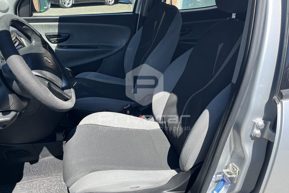 LANCIA Ypsilon 0.9 TwinAir 85 CV 5 porte Metano Ecochic Gold