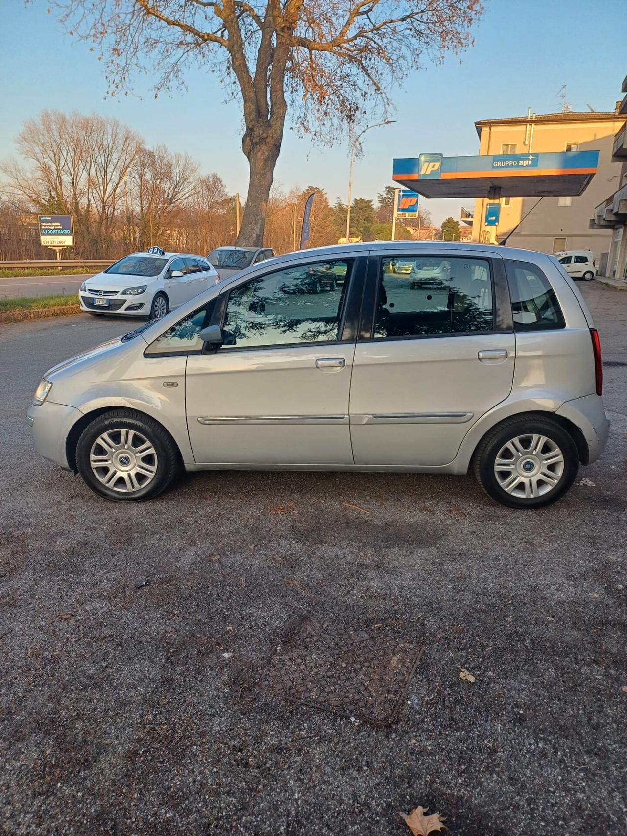 Fiat Idea 1.4 16V Emotion