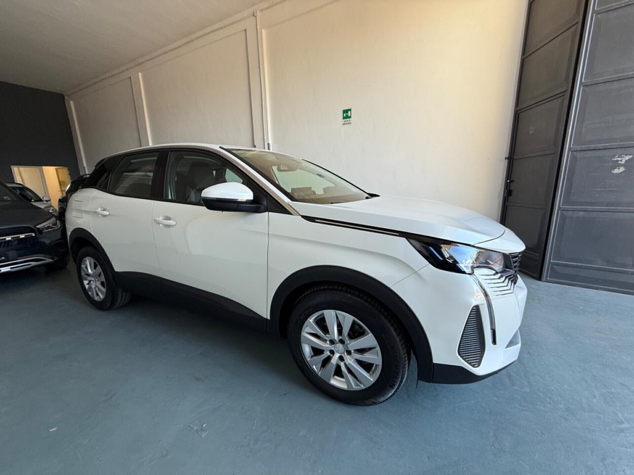 Peugeot 3008 BlueHDi 130 S&S EAT8 Active Pack