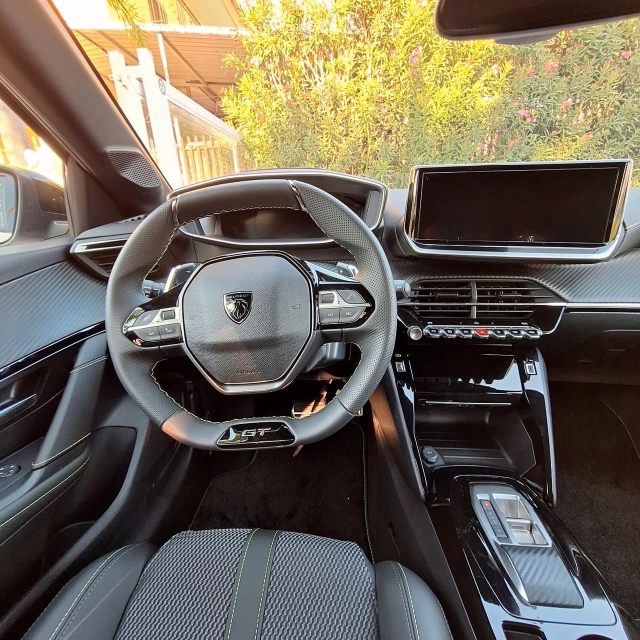 Peugeot 208 1.2 Hybrid 145 e-DCS6 GT