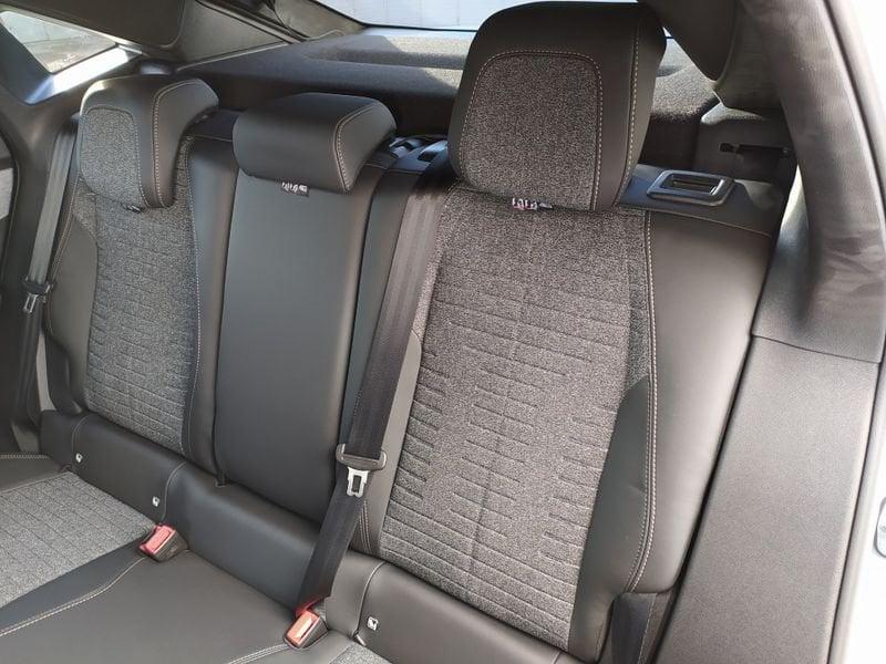 Peugeot 3008 145 Allure Hybrid e-DCS6 Fin 9Perfet Sc28%