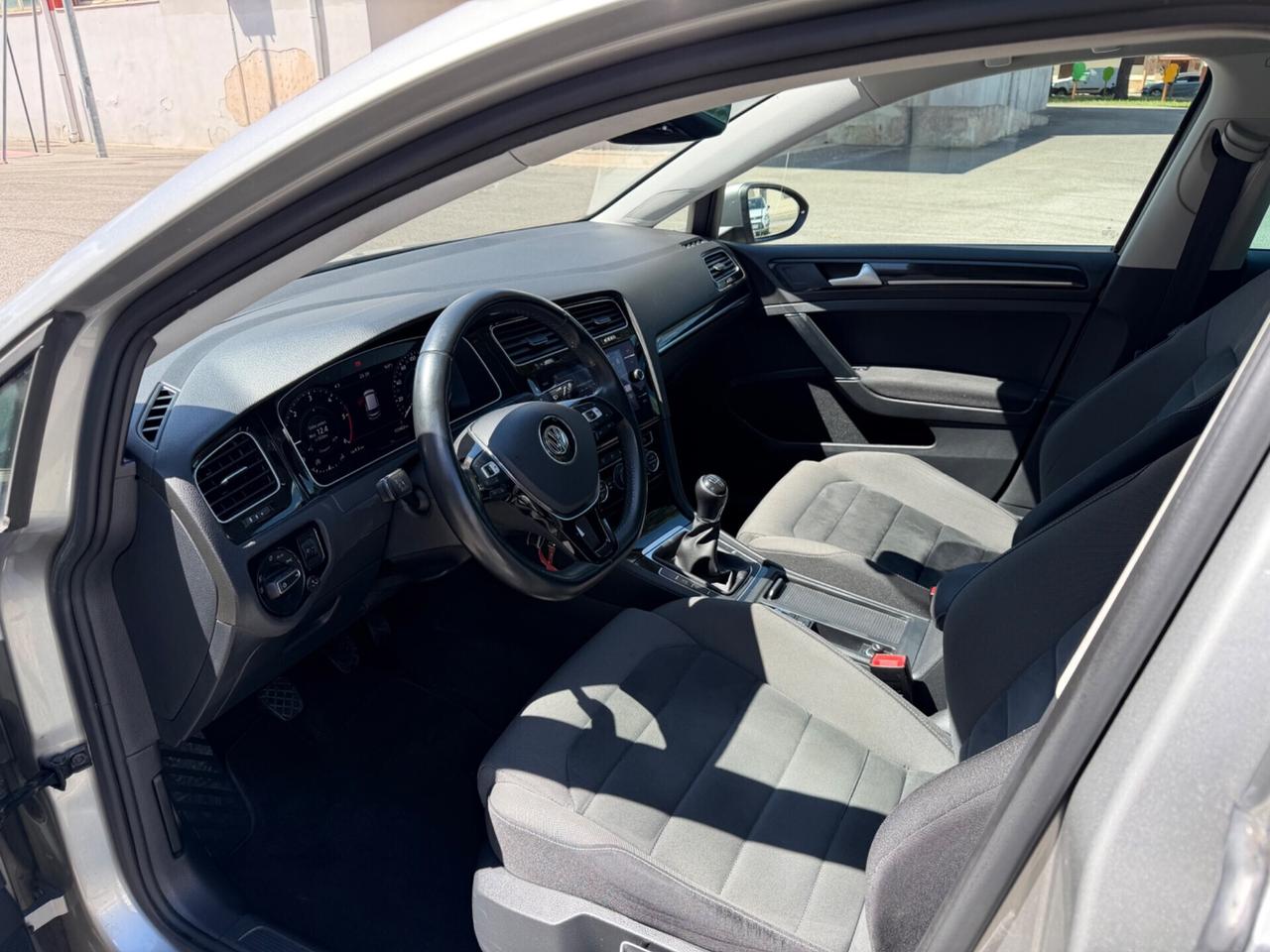 Volkswagen Golf 7.5 Highline virtual cockpit