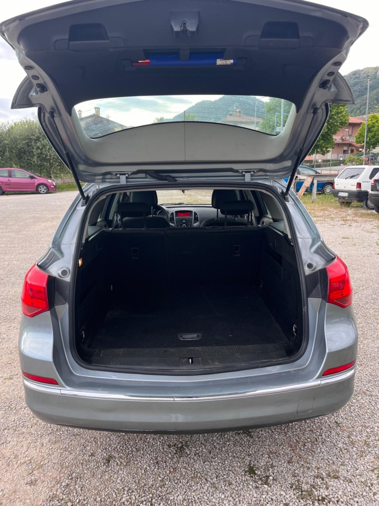 Opel Astra 1.7 CDTI 110 CV 2014 Sports Tourer Cosmo