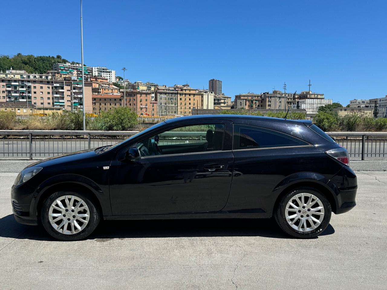 Opel Astra GTC 1.7 CDTI 110CV ecoFLEX 3P. 2009