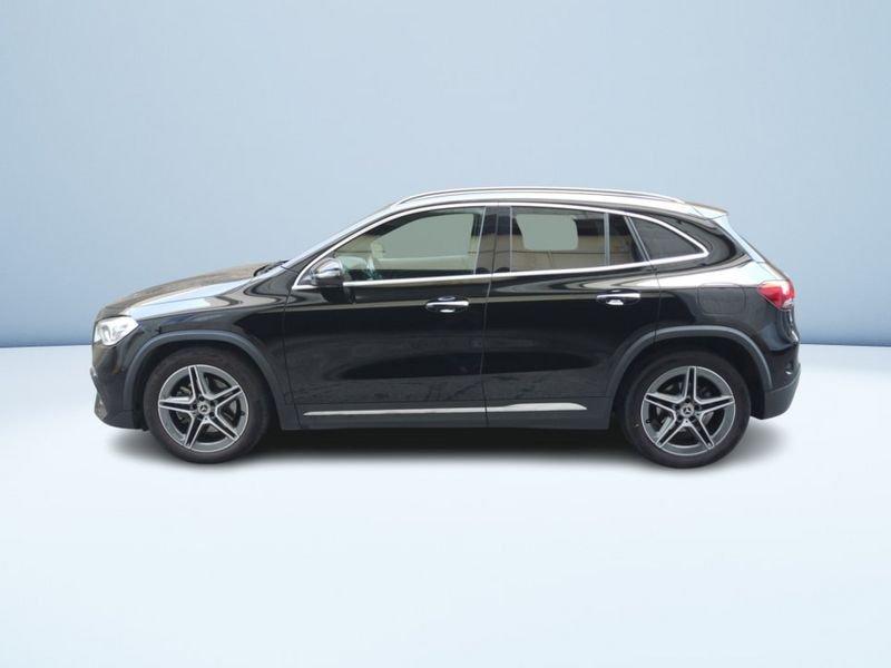 Mercedes-Benz GLA 180 D PREMIUM AUTO