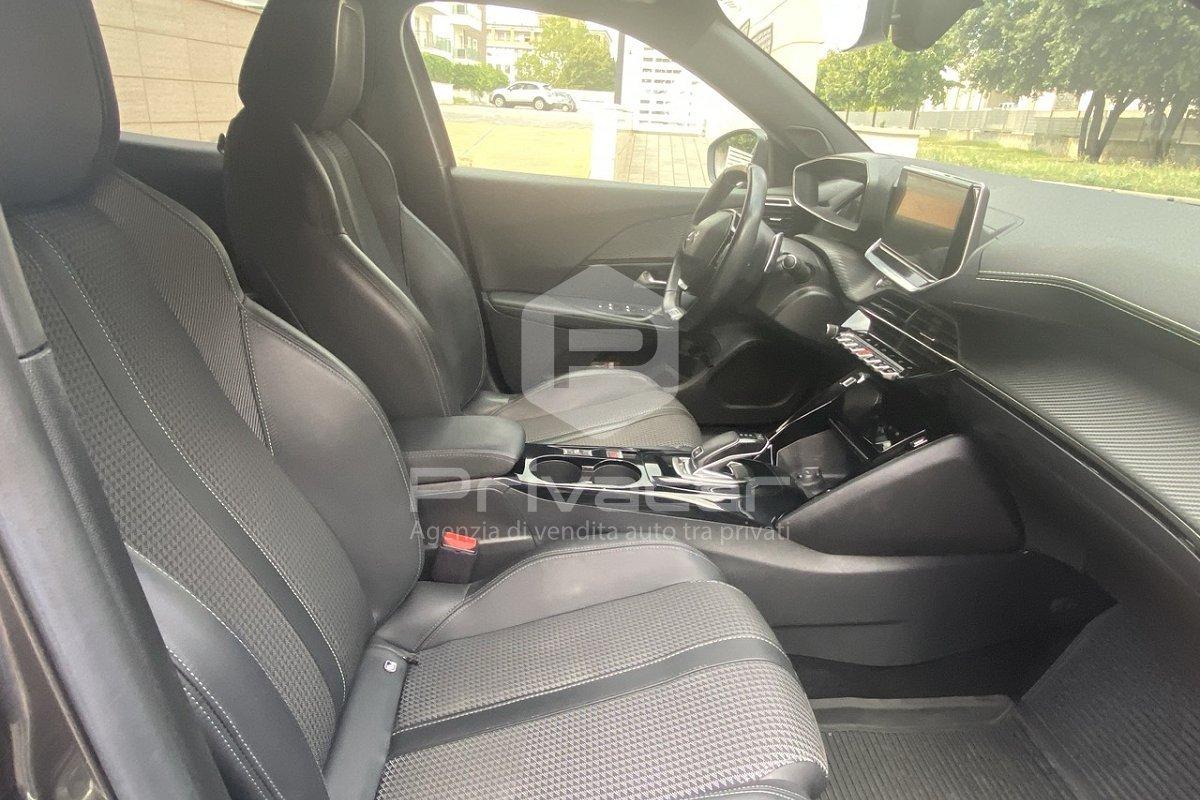 PEUGEOT 2008 PureTech 130 S&S EAT8 GT