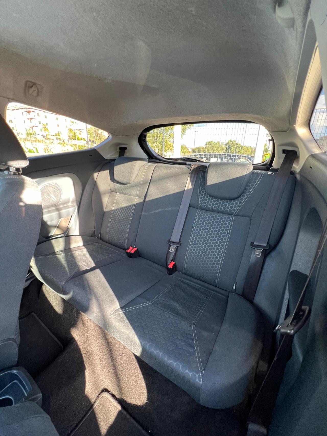 Ford Fiesta 1.4 3 porte Bz.- GPL Titanium